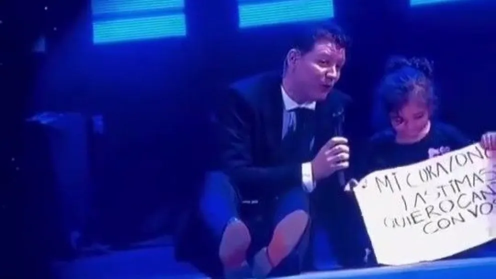 Su mamá comentó que es la canción favorita de Ernestina y que siempre la escuchan. (Foto captura)