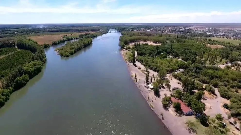 El presunto agresor habría sido hallado sin vida en la zona de La Media Luna, a pocas horas del crimen que conmocionó a Choele Choel. Foto archivo