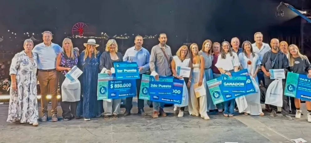 Emprendedores y emprendedoras de distintas localidades del Alto Valle participaron de la instancia final del concurso realizado en el Escenario Mayor de la Fiesta de la Manzana. Foto: gentileza