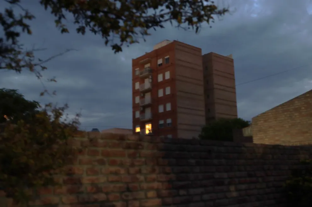 Se espera que el lunes tenga lluvias de baja intensidad y fuertes ráfagas de vientos, con la llegada del frio. Foto Tania Domenicucci-ANR