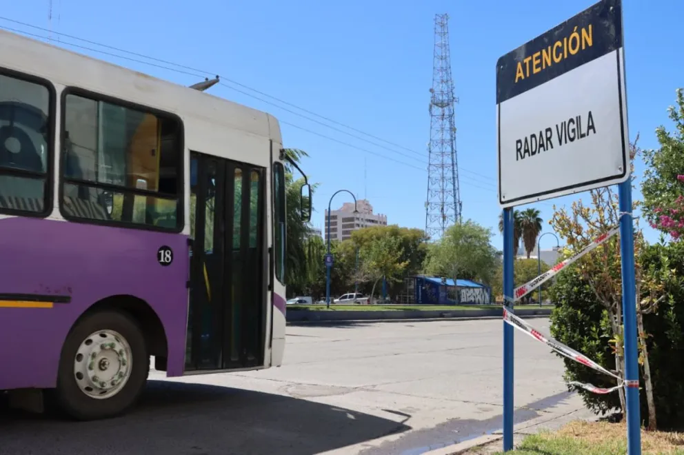 A partir del lunes ya están en funcionamiento los diferentes radares, y gran parte de los vecinos consultados, aún no lo sabían. Foto Tania Domeniccuci-ANR
