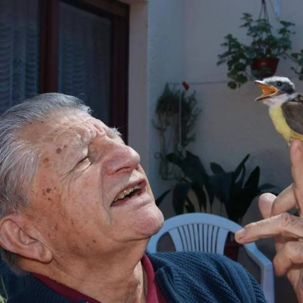 La ciudad despide con dolor al reconocido fotógrafo que documentó la vida de Roca y la región durante más de 60 años. (Foto: Gentileza)