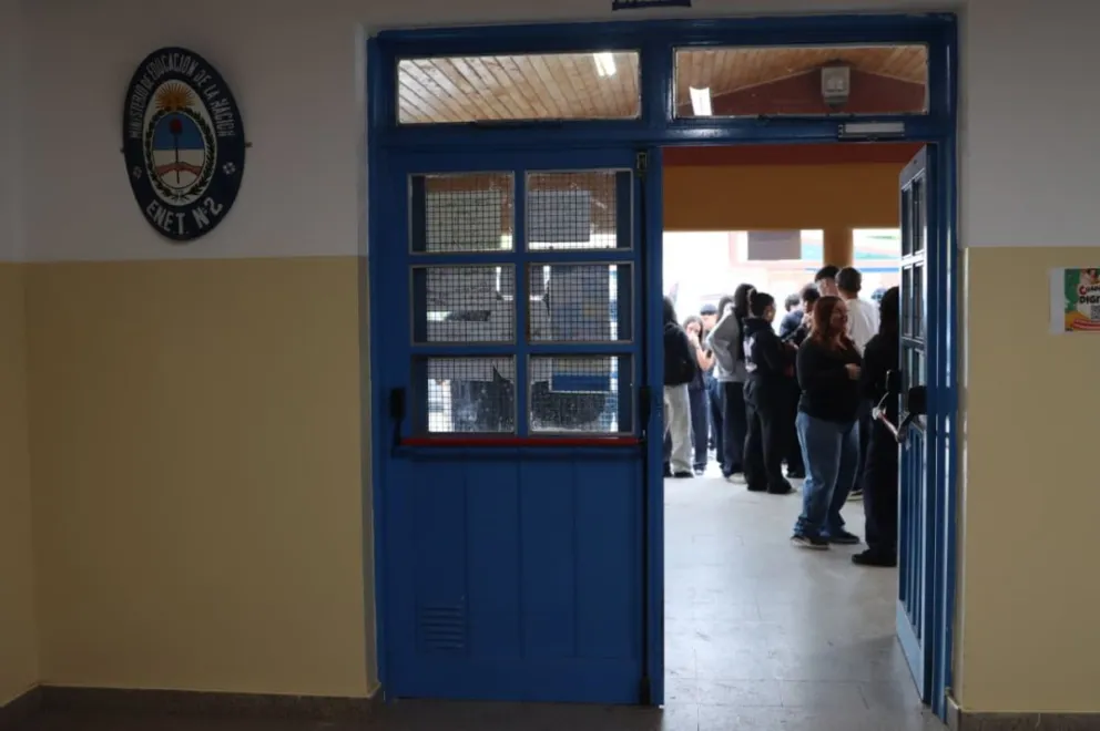 Los estudiantes reclamaban por la apertura de un nuevo curso. Foto: Tania Domenicucci - ANR