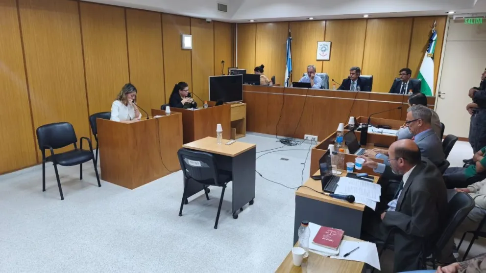 Los tres imputados fueron descubiertos in fraganti, intentaron escapar en un auto conducido por un menor de edad y terminaron detenidos tras una persecución policial. (Foto: Gentileza)