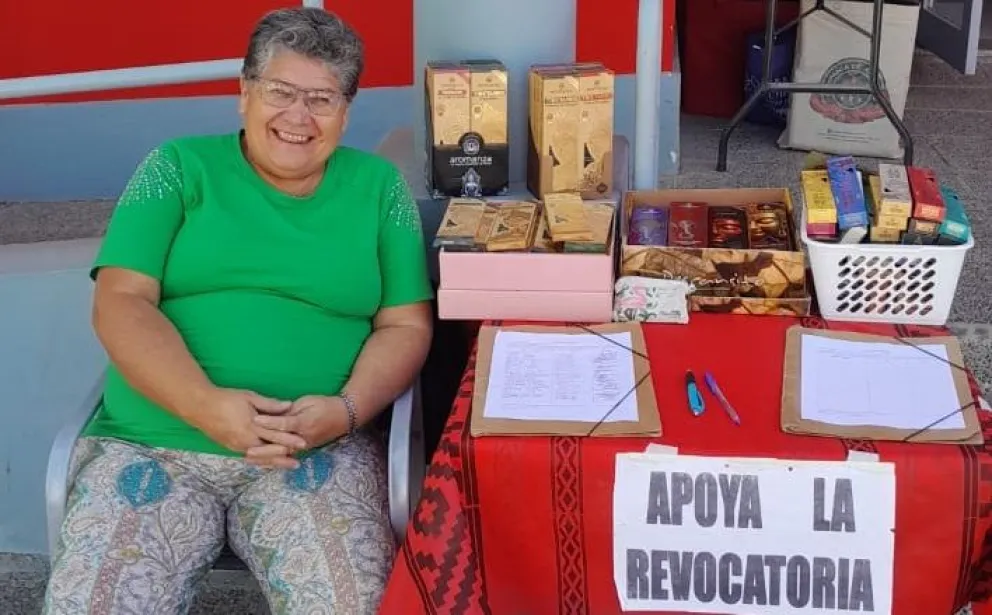 Silvina viene desde hace meses juntando firmas. Foto gentileza