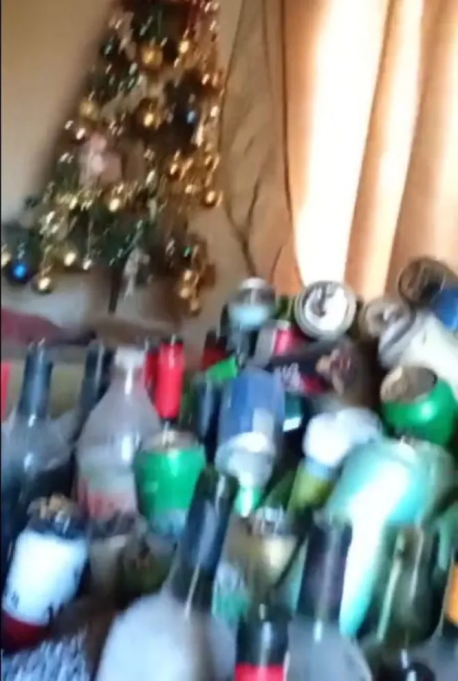 La casa pertenece al ministerio de Educación y está ocupada. La mujer denunció la suciedad en un video. Foto ilustrativa