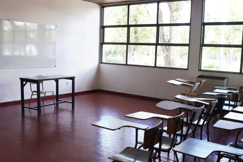 Luego de una semana de clases con normalidad, nuevamente los docentes volverán al paro durante tres días, en búsqueda de una mejora salarial. Foto Tania Domenicucci-ANR