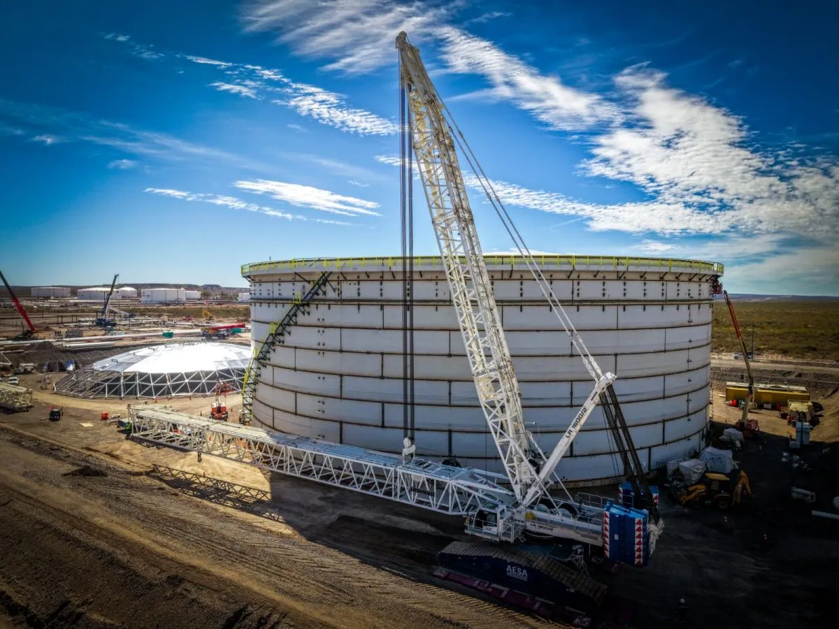 Uno de los tanques ya super&oacute; la prueba hidrost&aacute;tica, un paso clave para avanzar en la siguiente etapa de la obra. Foto: gentileza