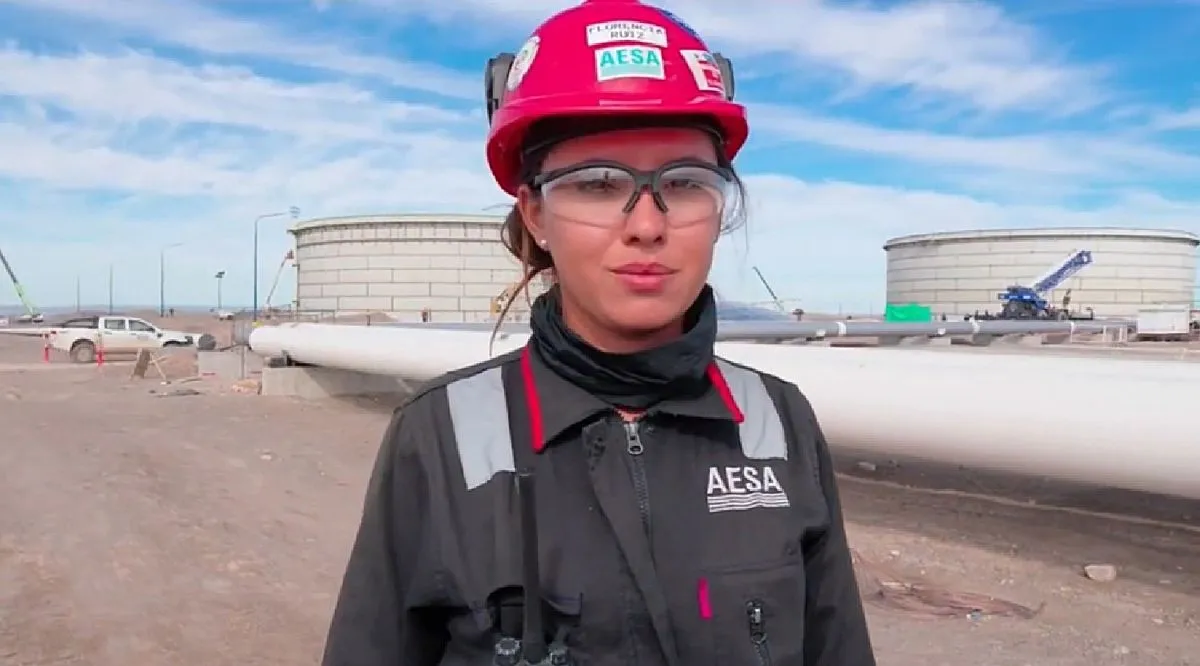 Florencia Ruiz, trabajadora de seguridad operativa, forma parte del equipo que sostiene las tareas diarias en la Cabecera Allen del proyecto VMOS. Foto: gentileza