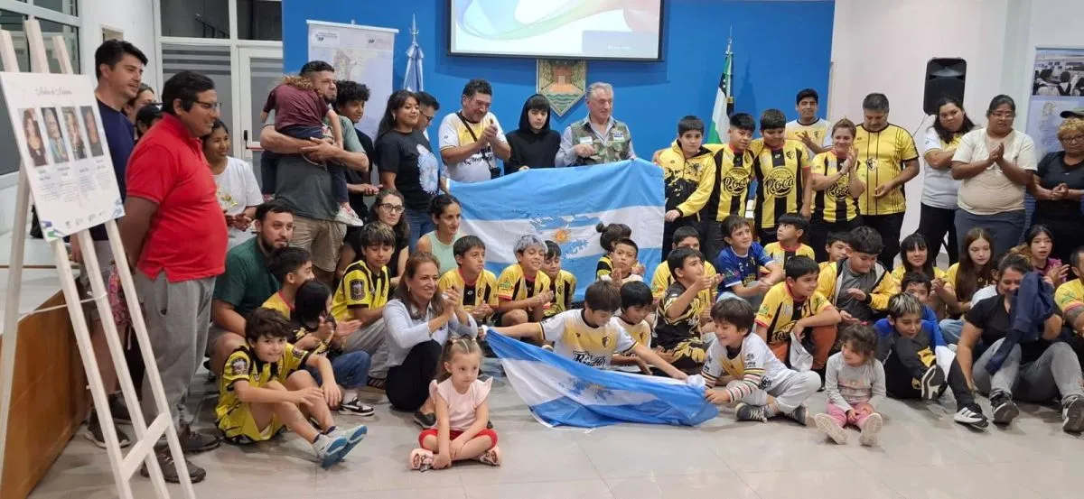 Tambi&eacute;n se realiz&oacute; un encuentro con una Escuela de F&uacute;tbol