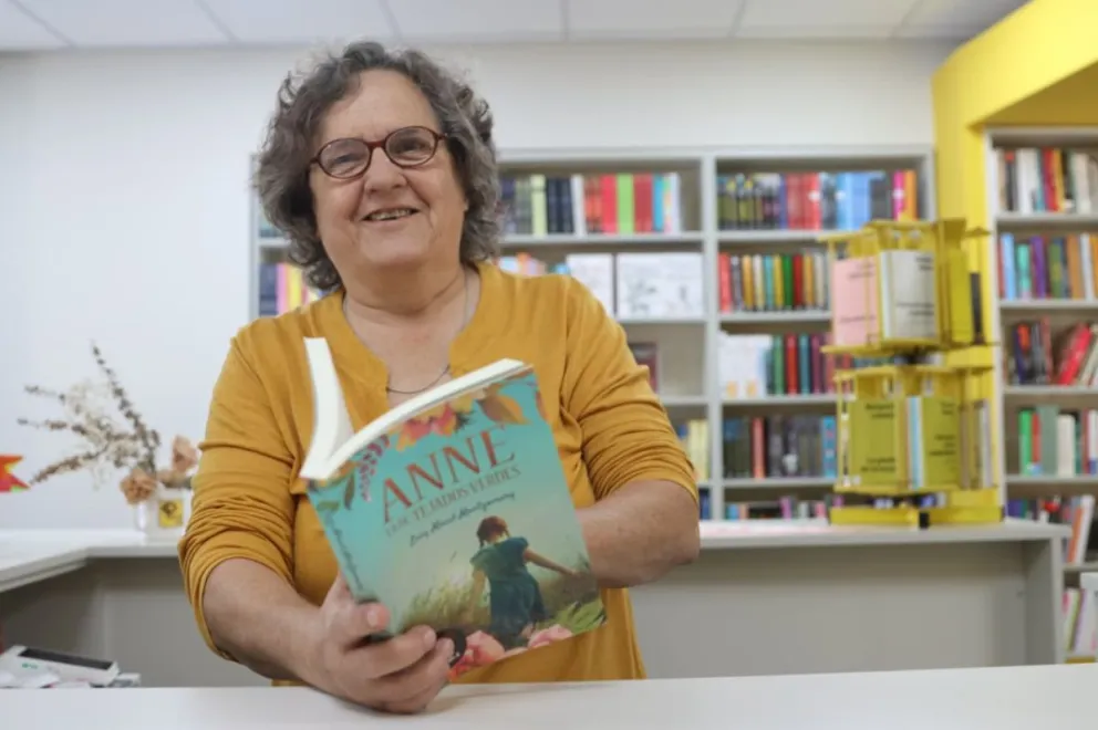  La librería Quimhue abrió su primer local propio en San Martín 1119, marcando una nueva etapa en sus casi seis décadas de historia en General Roca. Foto Tania Domenicucci-ANR