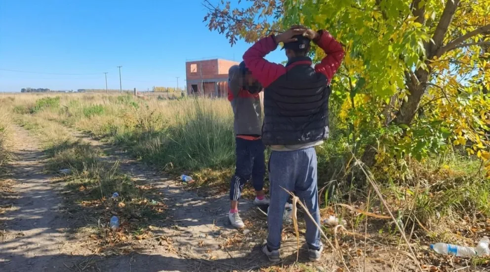 Los sospechosos fueron trasladados a la Comisaría de Mosconi. Foto gentileza