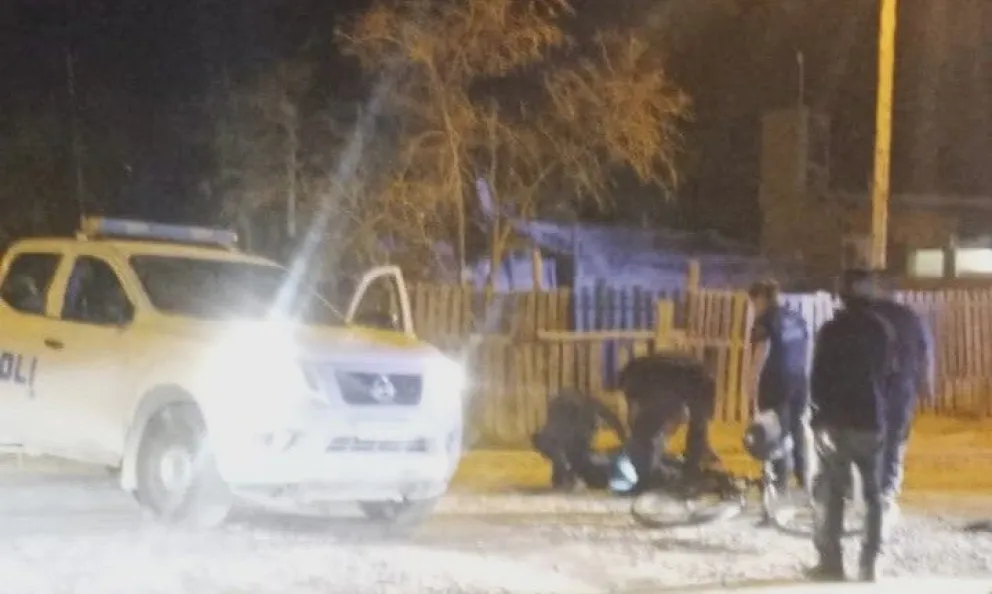 Dos hombres resultaron heridos de bala y fueron trasladados al hospital Francisco López Lima. Foto: ANR