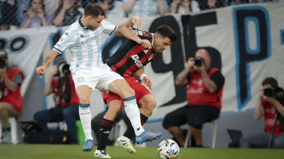 Partido por la fecha 14 del Torneo Apertura.