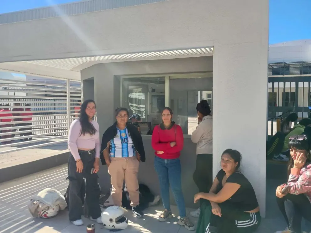 Una de las trabajadoras contó como viene la situación. Foto Tania Domenicucci - ANR