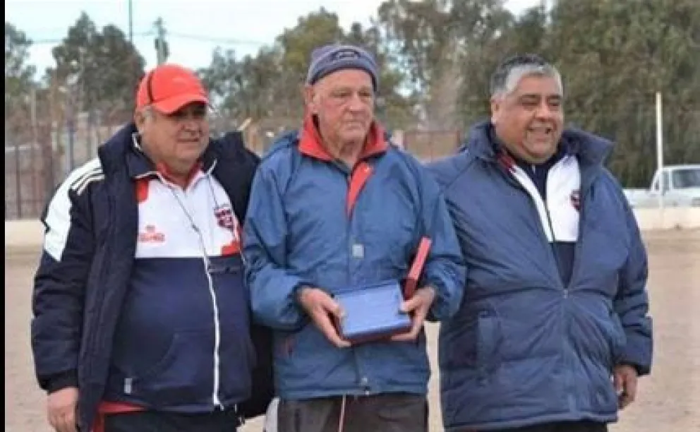 Juan “Menotti” Martínez trabajó durante más de tres décadas como utilero en las divisiones inferiores de Argentinos del Norte. Foto cortesía