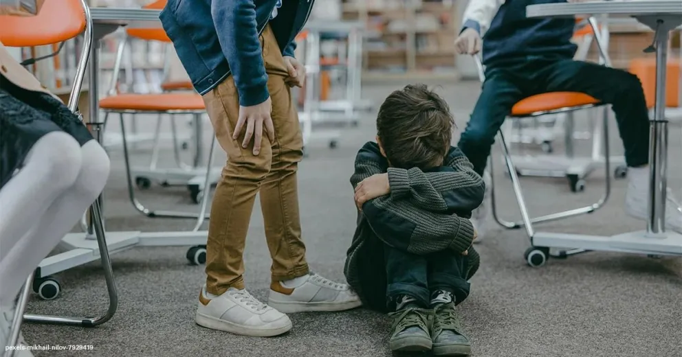 Especialistas advierten que el bullying en las escuelas requiere el acompañamiento activo de los padres y un abordaje conjunto con las instituciones. Foto archivo ANR