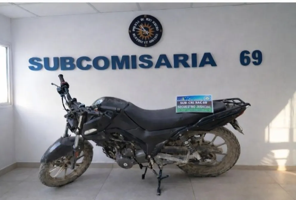La moto que fue secuestrada, recuperada y restituida a su dueño. Foto: Policía de Río Negro