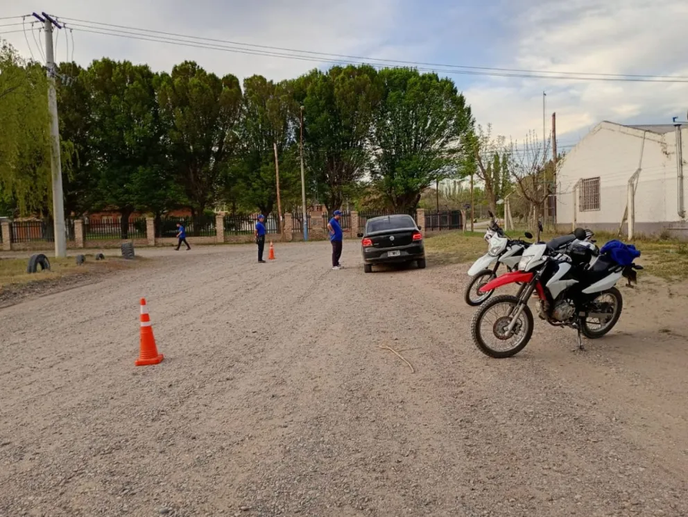 Los integrantes avisan al grupo sobre posibles operativos. Foto gentileza 