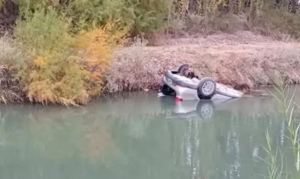 Al verificar los datos del vehículo, se estableció que el mismo está registrado a nombre de un hombre domiciliado en la ciudad de Cipolletti. Foto cortesía