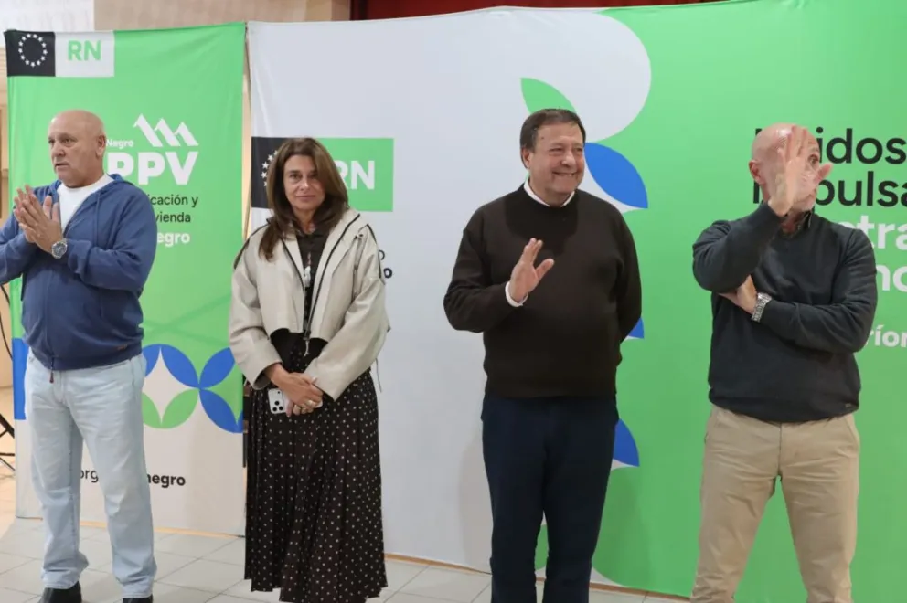 El gobernador criticó duramente al gremio Unter por el paro que anunciaron. Foto Tania Domenicucci 