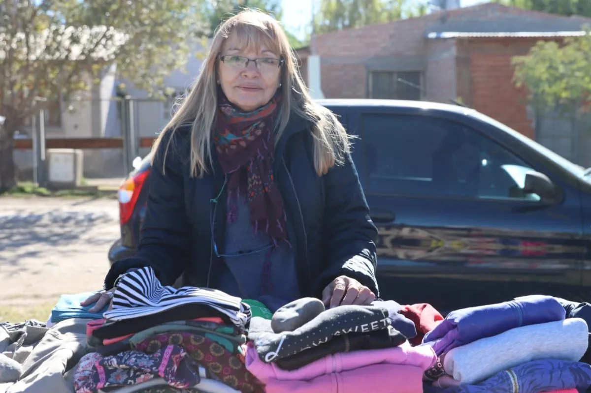 Susana es una de las feriantes que hace ya un a&ntilde;o asiste todos los s&aacute;bados. Foto: Tania Domenicucci