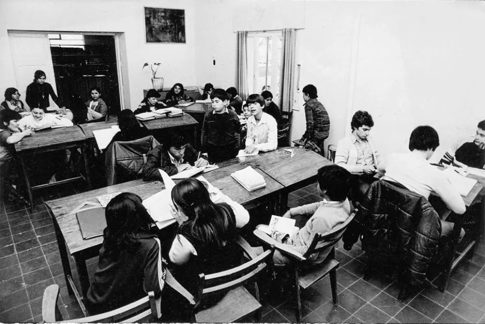 Los inicios de la biblioteca, el encuentro con los libros y la comunidad. 