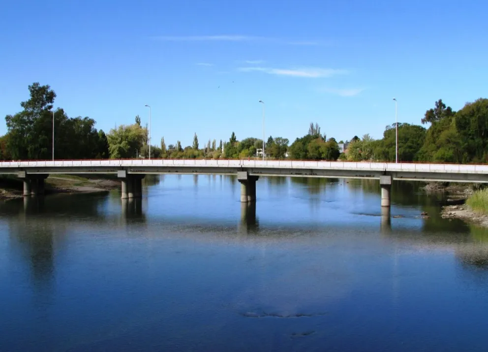 Río Negro hace 5 obras de agua y cloacas que beneficiarán a 129 mil vecinos. (Foto: Gentileza)