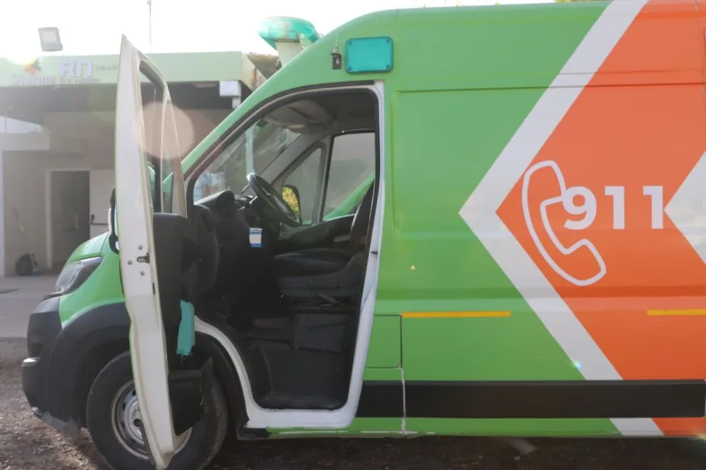 El hombre fue trasladado por un ambulancia del Siarme. Foto Tania Domenicucci