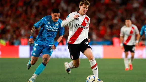 Racing y Huracán empatan sin goles y clasifican a octavos en medio de la indignación de la hinchada — image 6