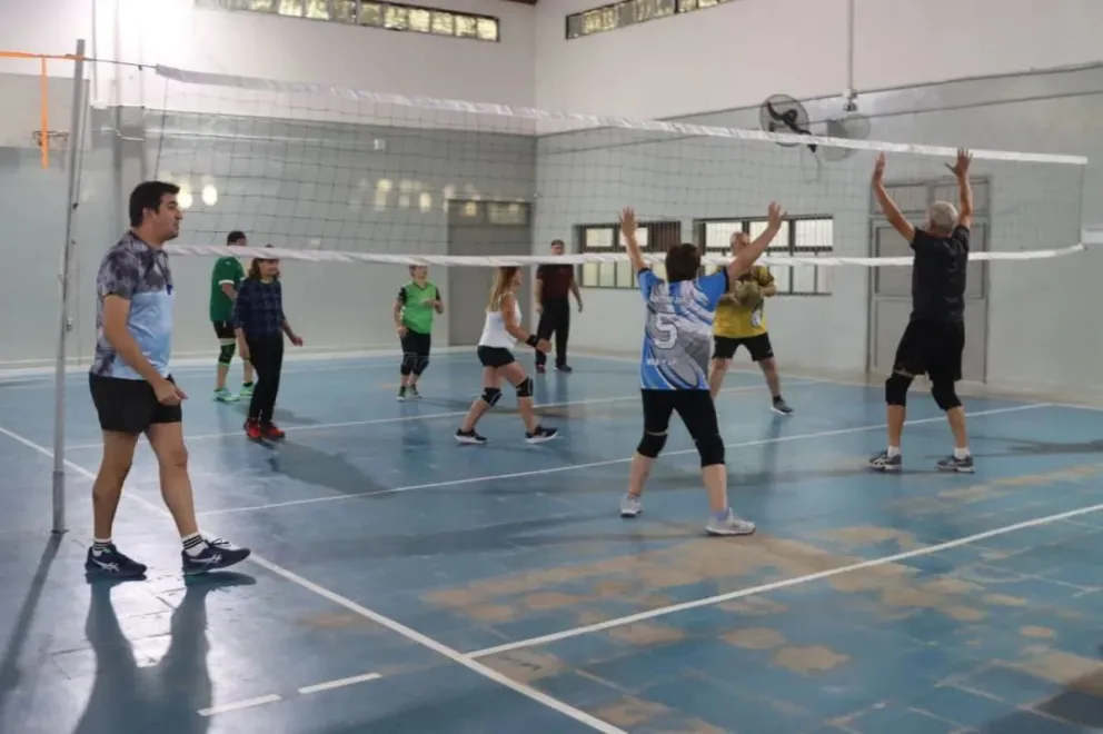 La Liga Municipal de Newcom se jugará entre mayo y julio en el Polideportivo Gimena López, con participación de equipos de toda la ciudad. Foto Tania Domenicucci-ANR