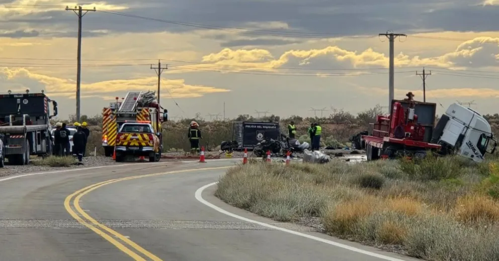 El joven de 24 años era oriundo de General Roca y trabajaba en la industria petrolera. El hecho ocurrió sobre la Ruta 51, en la zona de Mari Menuco. Foto cortesía Somos el Valle