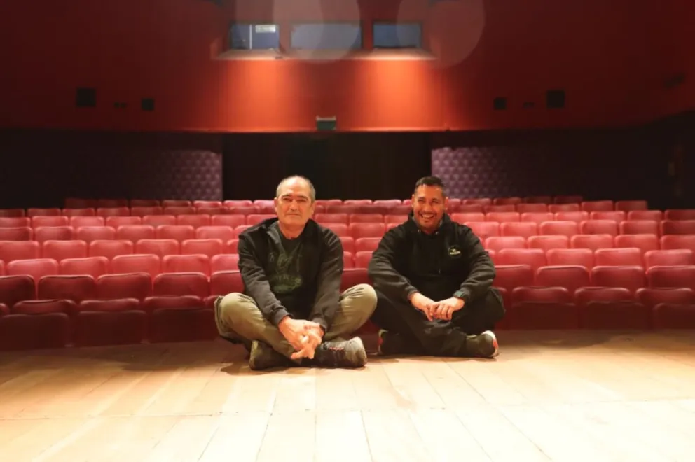 José llegó a la Casa a los pocos años de su fundación , y Sergio es quien coordina actualmente este espacio cultural en Roca. (Foto: Tania Domenicucci. ANR)