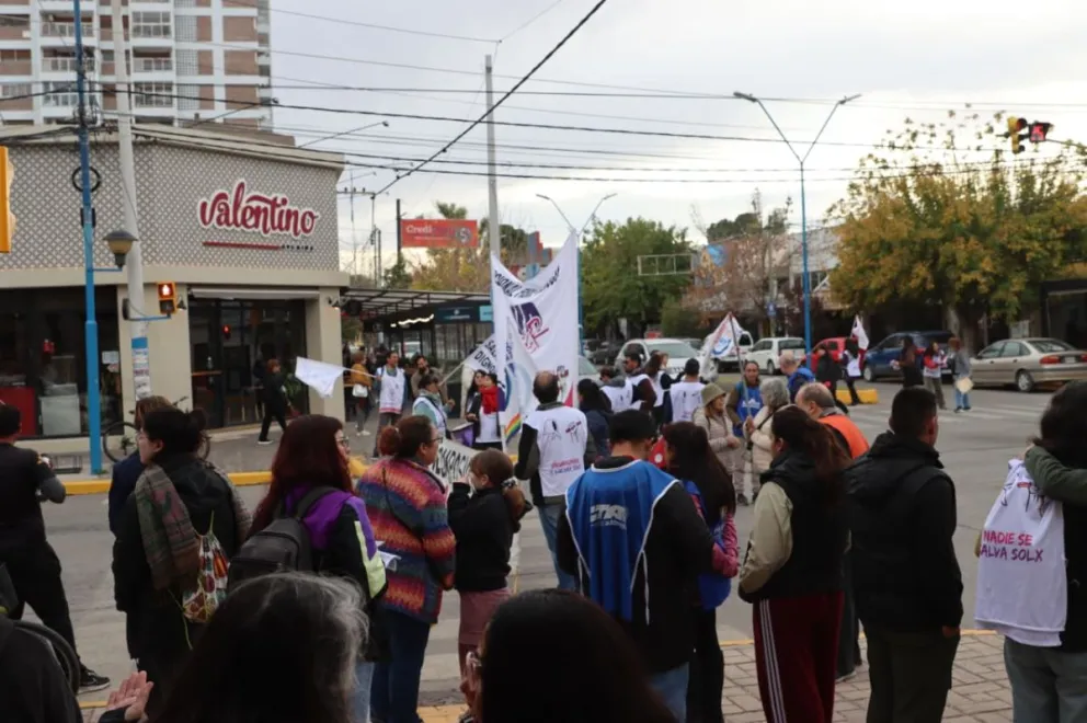 Los docentes nucleados en Unter volverán a manifestarse en Roca. Foto: Tania Domenicucci