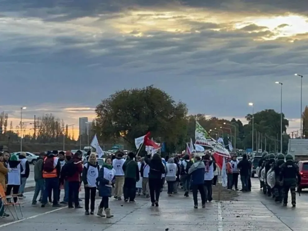 El audio fue distribuido entre varios docentes de Cipolletti y circuló en redes.