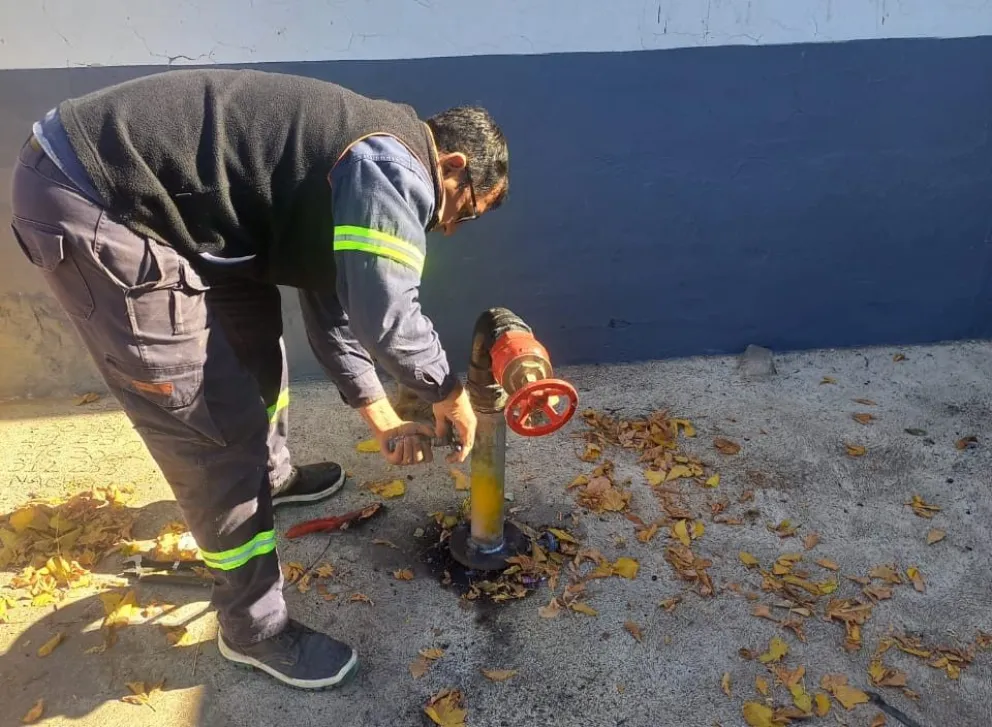 Aguas Rionegrinas realizó la reparación. 