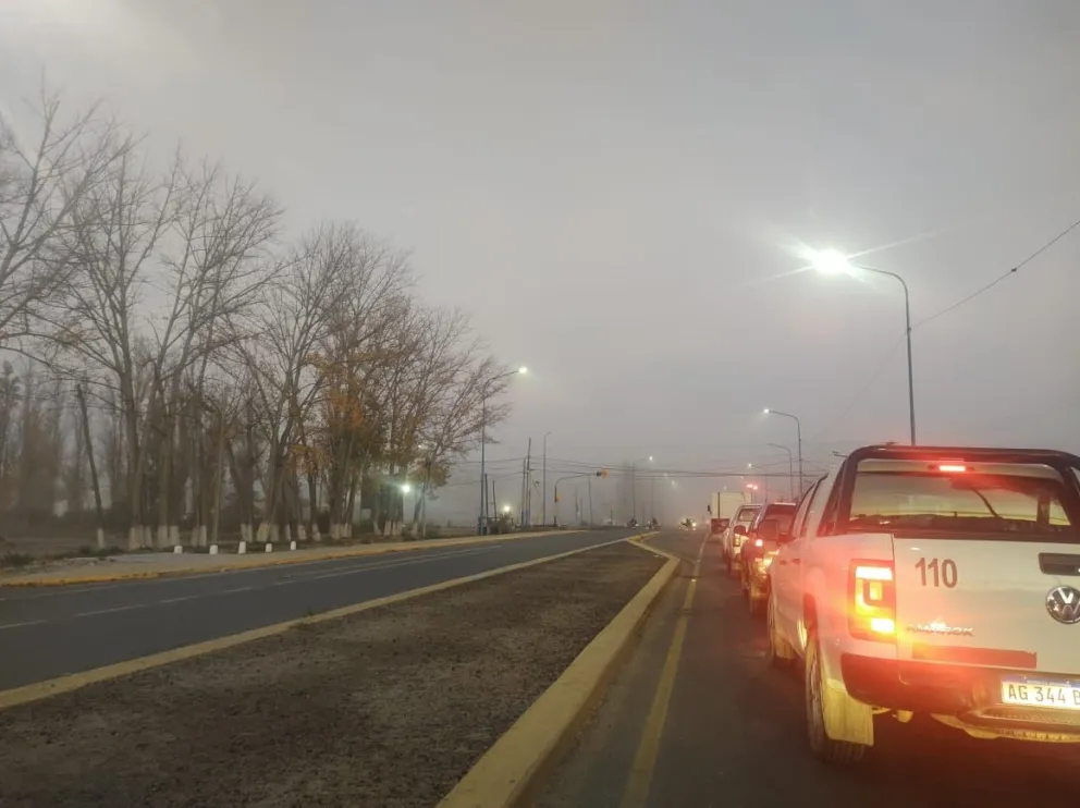 La neblina sobre ruta nacional 22 y San Juan, poca visibilidad. Foto: ANR
