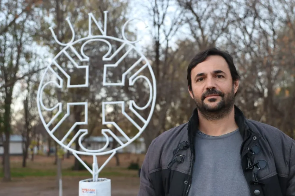 El profesor Julio comenzó a trabajar en la Facultad en 2010. Foto Tania Domenicucci