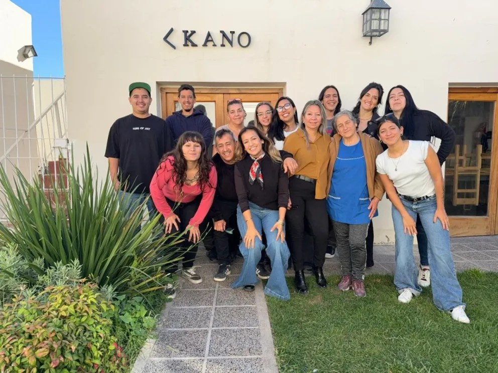 Con el aporte de ladrillos donados por vecinos, esperan poder iniciar las obras de su espacio de atención e inclusión para personas con discapacidad. (Foto: gentileza)