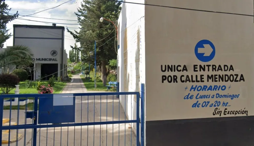 El vecino solicitó hacer uso de la Sala Velatoria que se encuentra en el Cementerio Municipal. 