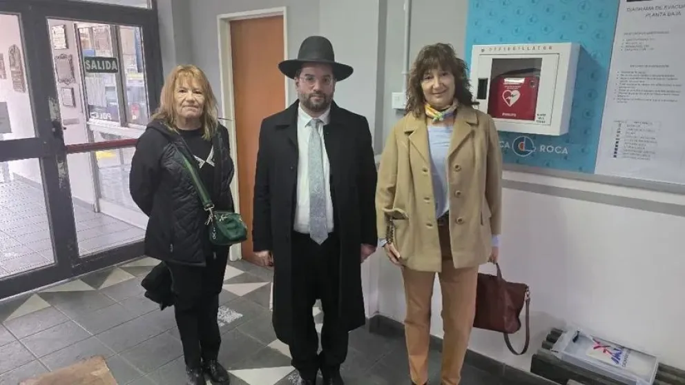 La intendenta María Emilia Soria recibió al Gran Rabino de AMIA junto a Marcela Dolinsky, presidenta de la Asociación Israelita de General Roca, y Mabel Szerman, representante de DAIA. Foto: gentileza