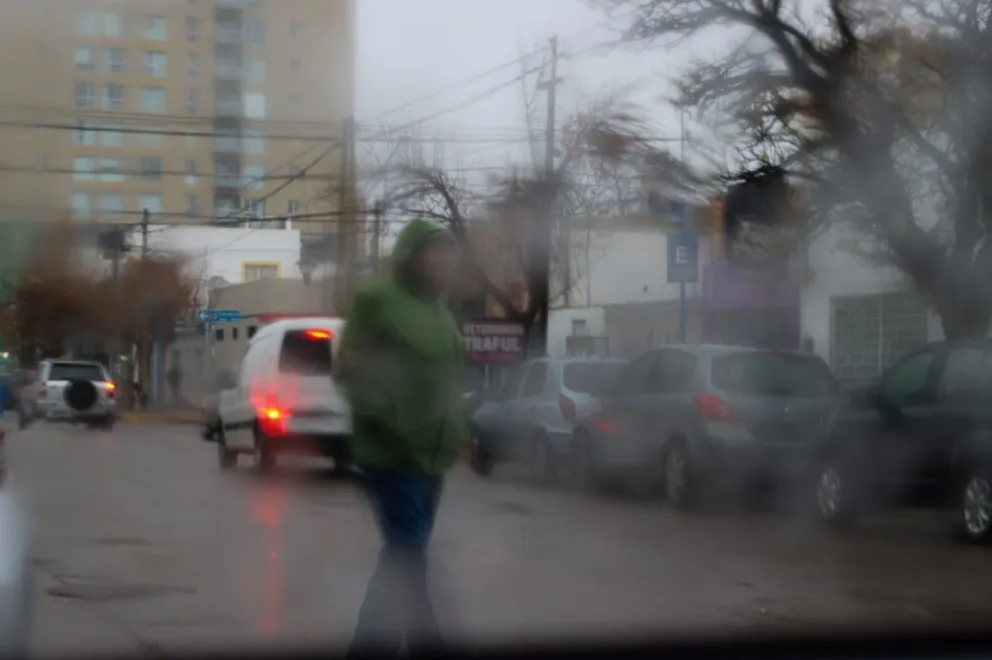 El martes marcará un cambio en las condiciones del tiempo en el Alto Valle, con ingreso de aire frío y húmedo, fuertes ráfagas de viento y probabilidad de lluvias dispersas. Foto Tania Domenicucci-ANR