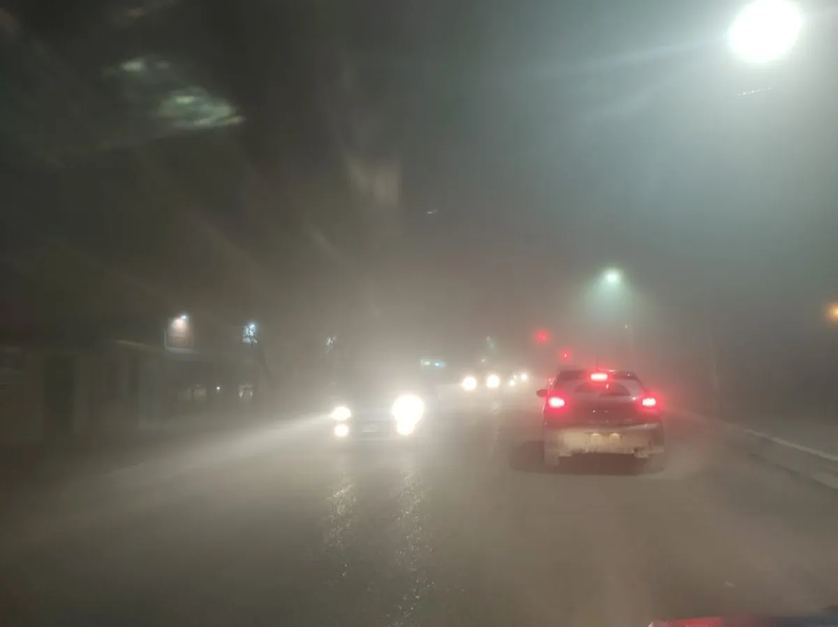 La recomendaci&oacute;n fue reducir la velocidad y evitar maniobras bruscas mientras persistan estas condiciones. Foto: ANR
