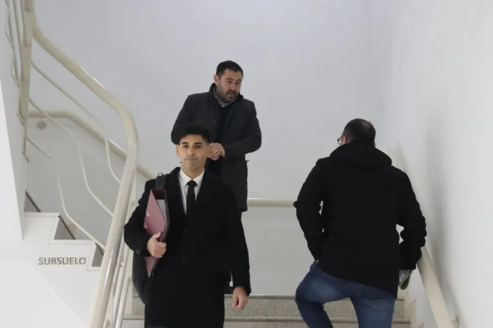 Marcelo Román llegó a la audiencia en la que la Fiscalía pidió avanzar con una acusación por presunto peculado y administración fraudulenta. Foto: Tania Domenicucci