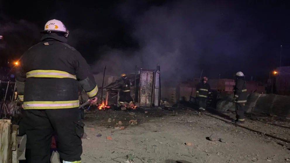 El incendió consumió por completo la vivienda. Foto: gentileza
