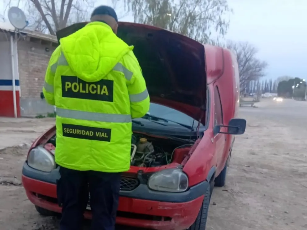 El vehículo tenia pedido de secuestro emitido por la Comisaría 21 de Roca. Foto: Policía de Río Negro