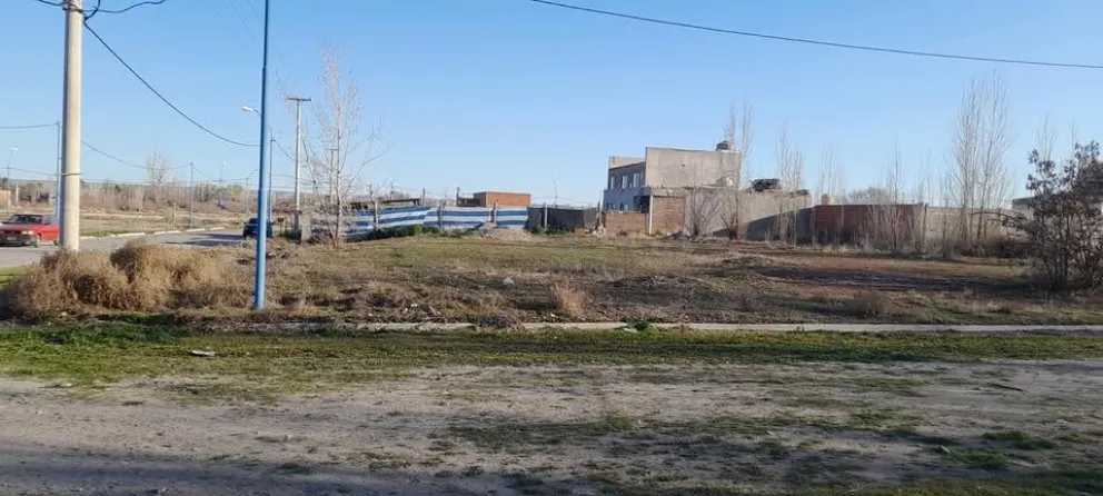 La situación salió a la luz cuando la propietaria publicó el terreno para venderlo y descubrió que otra persona tenía documentación similar sobre el mismo lote. Imagen cortesía del barrio