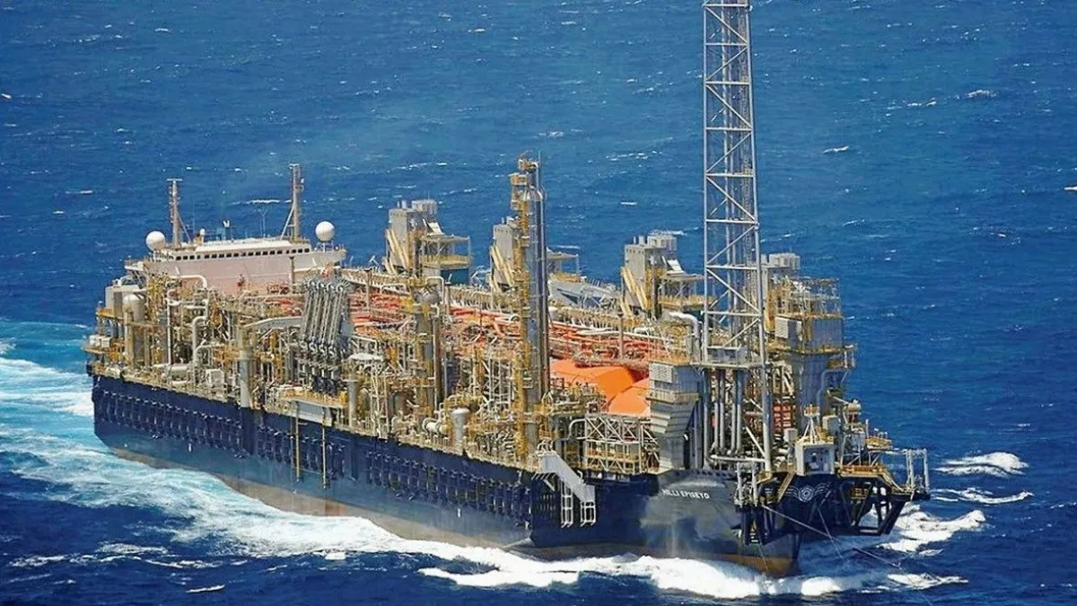 Remolcadores, barcos y lancha para asistir al proyecto de LNG de San Antonio Oeste
