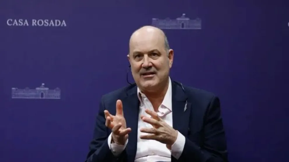 Sturzenegger expone sobre el proyecto de Sociedades
