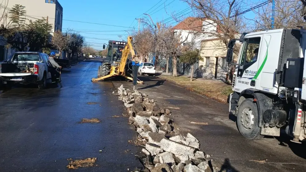 Continúan las obras para optimizar los servicios en la ciudad. (Foto: gentileza)